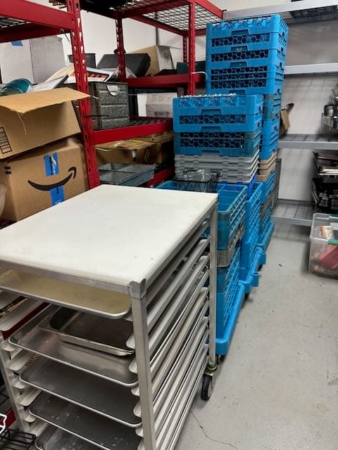 Warehouse Sale - Restaurant & Catering - Photo 1